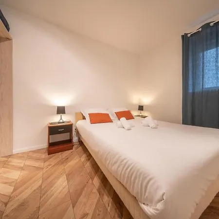 Le Vauban 32 Bel Pour 8 Personnes En Centre-ville *